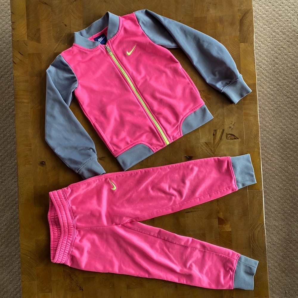 Nike set, tracksuite in pink and gray, size 4 little kids